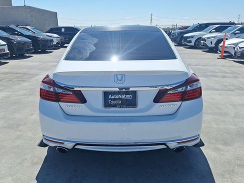 Used 2017 Honda Accord Sport image 6