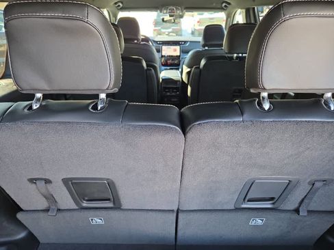 New 2025 Jeep Grand Cherokee L Limited image 10