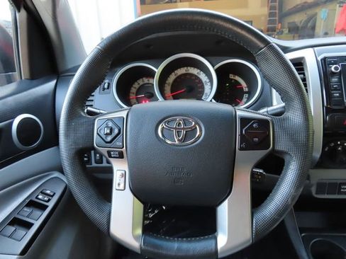 Used 2014 Toyota Tacoma 4x4 Double Cab w/ TRD Sport Package image 26