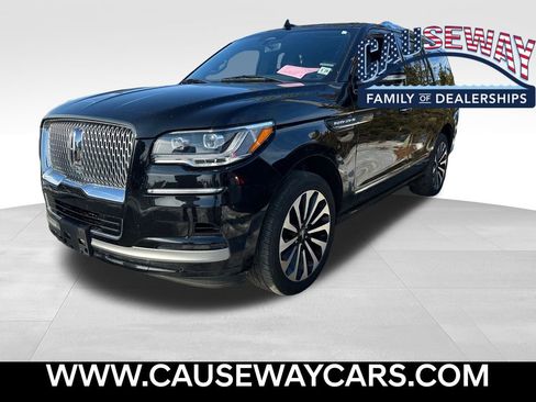 Used 2024 Lincoln Navigator Reserve image 1