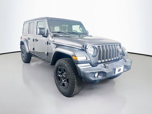 Used 2020 Jeep Wrangler Unlimited Sport image 3