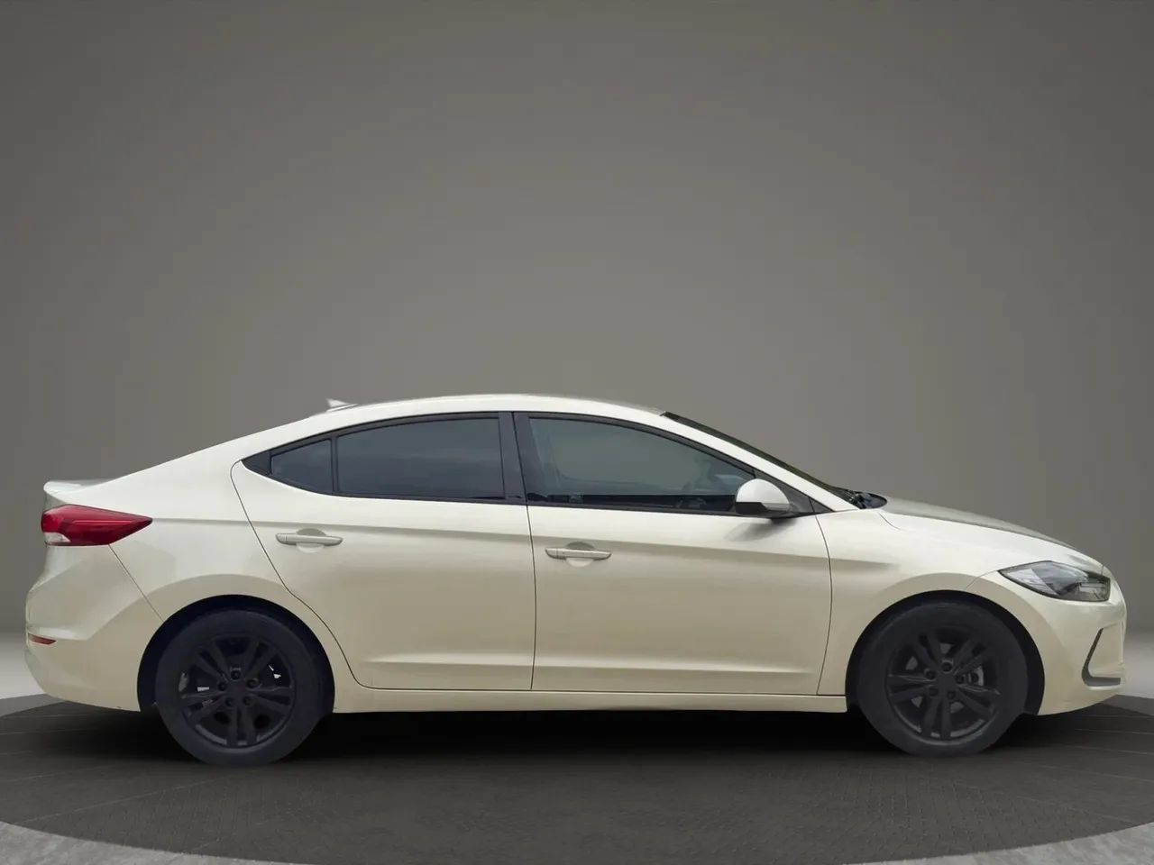 Used 2017 Hyundai Elantra SE FWD image 2