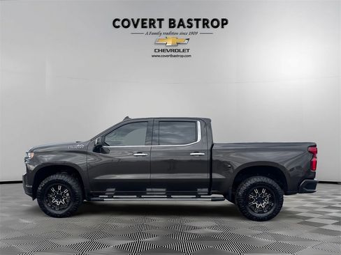 Used 2021 Chevrolet Silverado 1500 High Country w/ Technology Package image 4