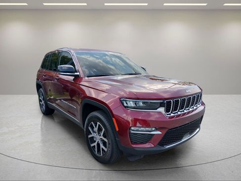 Used 2024 Jeep Grand Cherokee Limited AWD/4WD image 19
