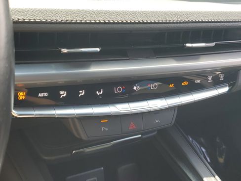 Certified 2024 Cadillac XT4 Premium Luxury AWD/4WD image 26