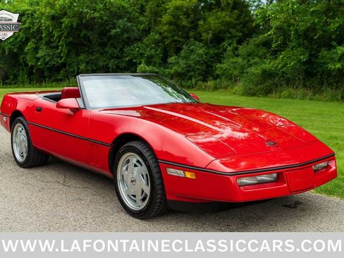 Used 1988 Chevrolet Corvette Convertible RWD image 48