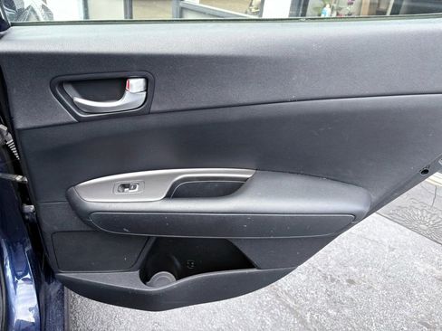 Used 2019 Kia Optima LX image 17