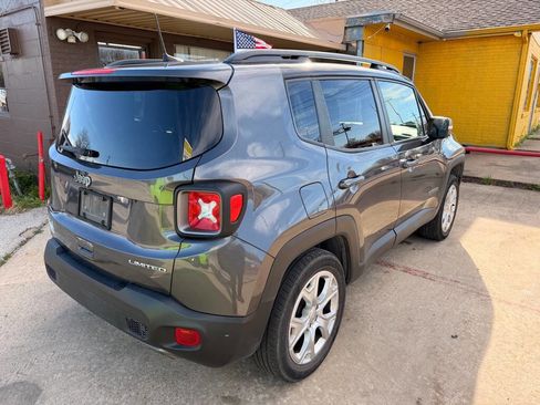Used 2019 Jeep Renegade Limited image 5