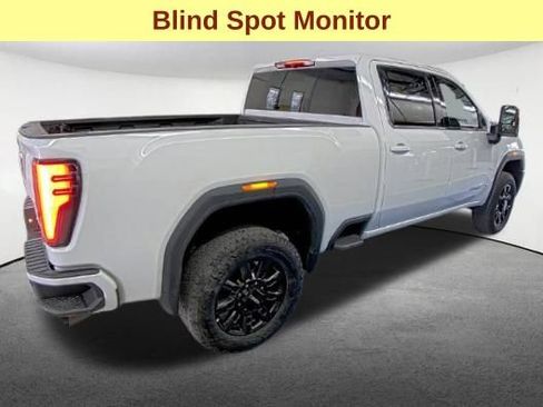 Used 2025 GMC Sierra 2500 AT4 AWD/4WD image 5