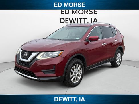 Used 2019 Nissan Rogue SV image 1