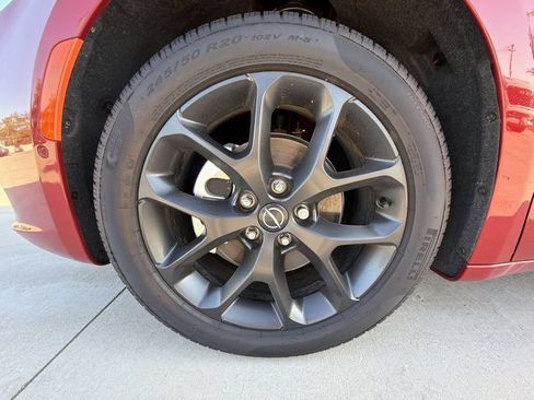 New 2026 Chrysler Pacifica Limited w/ S Appearance Package FWD image 19