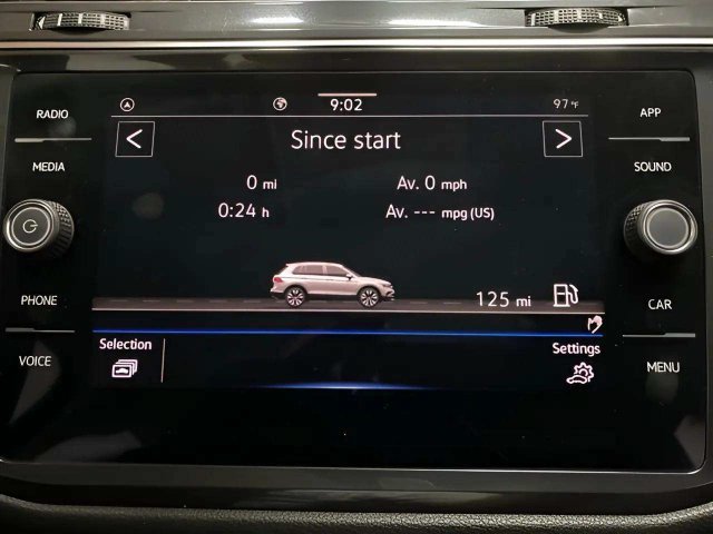 Used 2023 Volkswagen Tiguan SE w/ Panoramic Sunroof Package FWD image 47