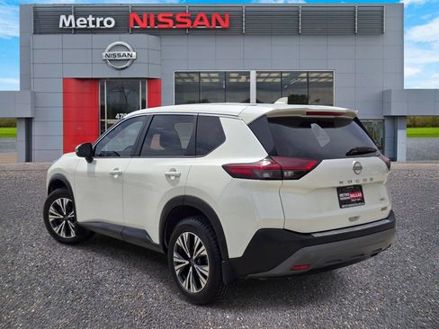 Certified 2023 Nissan Rogue SV FWD image 4