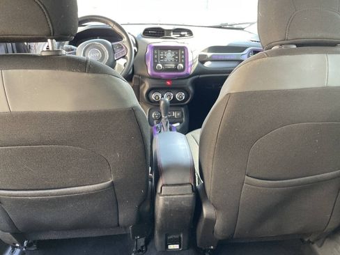 Used 2016 Jeep Renegade Trailhawk AWD/4WD image 21