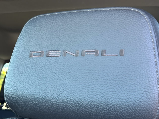 Used 2021 GMC Sierra 2500 Denali w/ Denali Ultimate Package AWD/4WD image 20