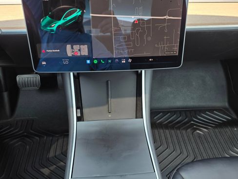 Used 2018 Tesla Model 3 Long Range AWD/4WD image 18