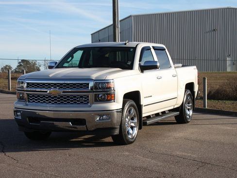 Used 2015 Chevrolet Silverado 1500 LTZ w/ LTZ Plus Package image 2