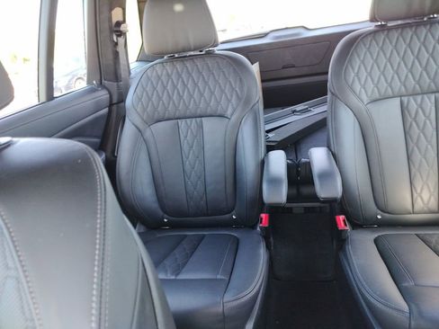 Used 2021 BMW X7 M50i w/ Dynamic Handling Package AWD/4WD image 9