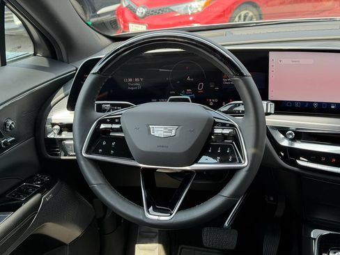 Used 2024 Cadillac Lyriq Sport AWD/4WD image 23