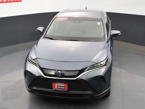 Used 2021 Toyota Venza LE image 23