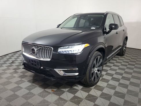 Certified 2024 Volvo XC90 T8 Ultimate w/ Protection Package AWD/4WD image 2