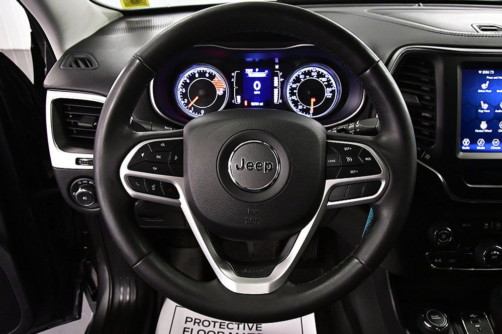 Used 2022 Jeep Cherokee Latitude AWD/4WD image 17