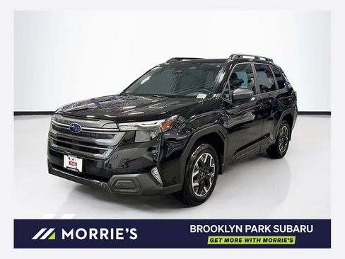 Used 2025 Subaru Forester Premium AWD/4WD image 1