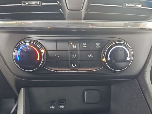 Certified 2024 Buick Encore GX Preferred image 30