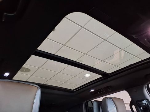 Used 2026 GMC Yukon Denali Ultimate AWD/4WD image 6