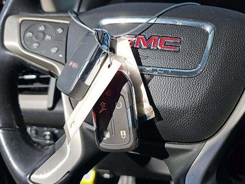 Used 2018 GMC Terrain Denali w/ Advanced Safety Package image 15