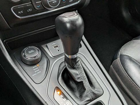 Used 2022 Jeep Cherokee Latitude Lux image 31