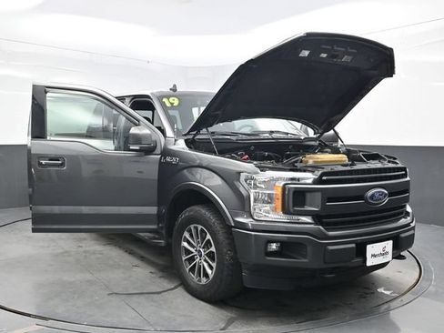 Used 2019 Ford F150 XLT w/ Equipment Group 302A Luxury AWD/4WD image 41