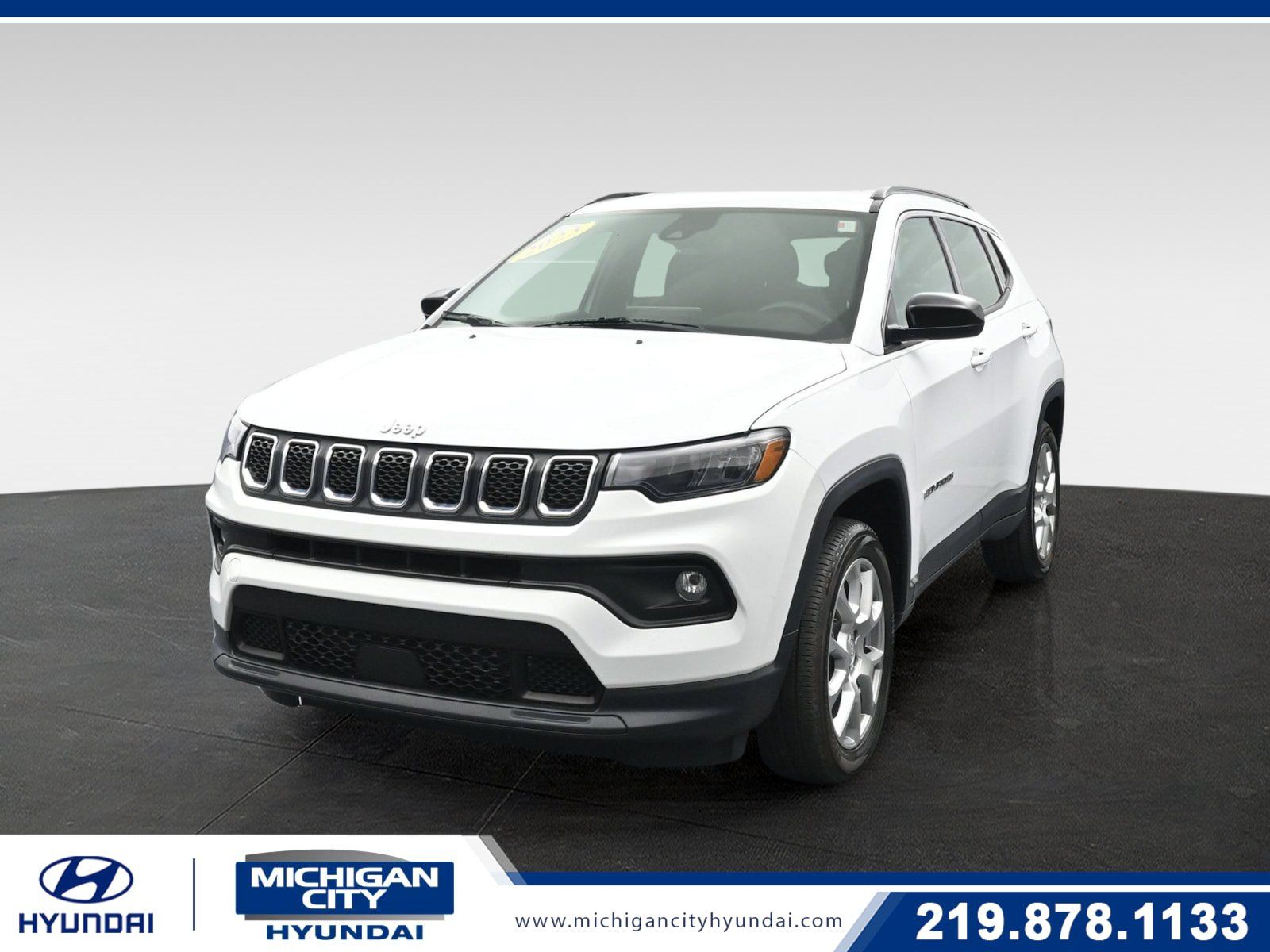 Used 2023 Jeep Compass Latitude AWD/4WD image 1