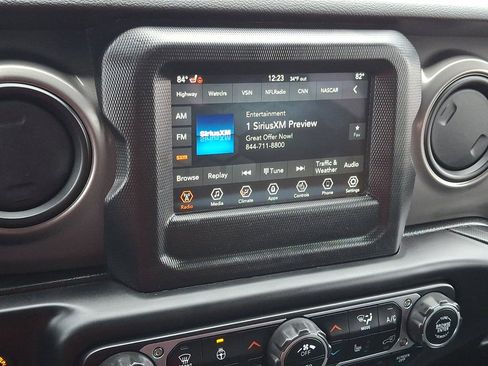 Used 2022 Jeep Wrangler Unlimited Sport image 27