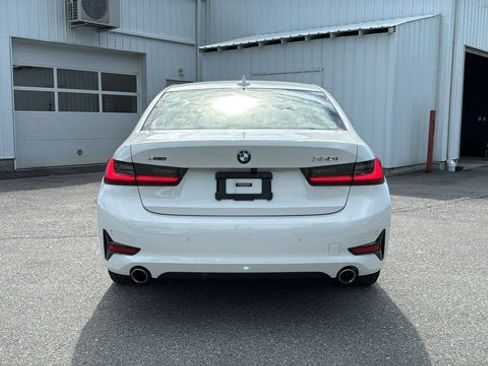 Used 2021 BMW 330i xDrive Sedan w/ Premium Package AWD/4WD image 7