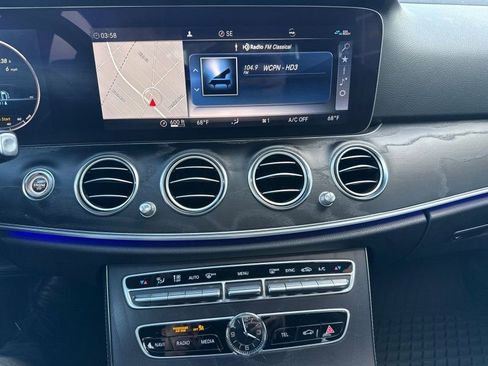 Used 2019 Mercedes-Benz E 300 4MATIC image 25