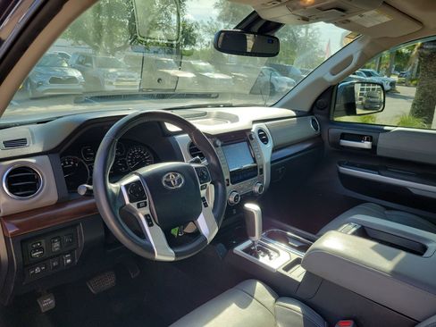 Used 2018 Toyota Tundra Limited w/ Limited Premium Package image 12