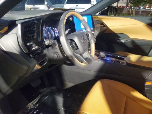 Used 2023 Lexus RX 350 FWD image 16