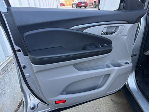 Used 2019 Honda Pilot EX image 7