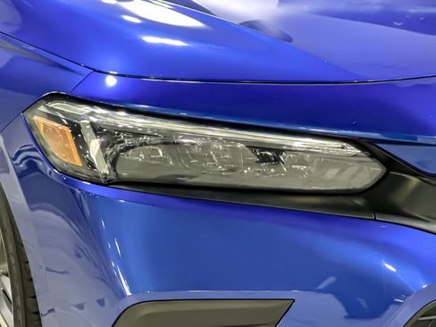 Used 2023 Honda Civic Touring image 10