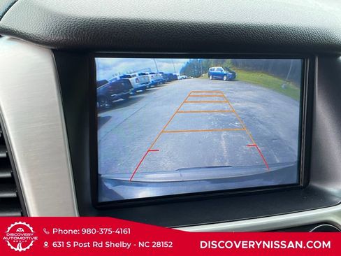 Used 2017 GMC Yukon SLE w/ Convenience Package image 11