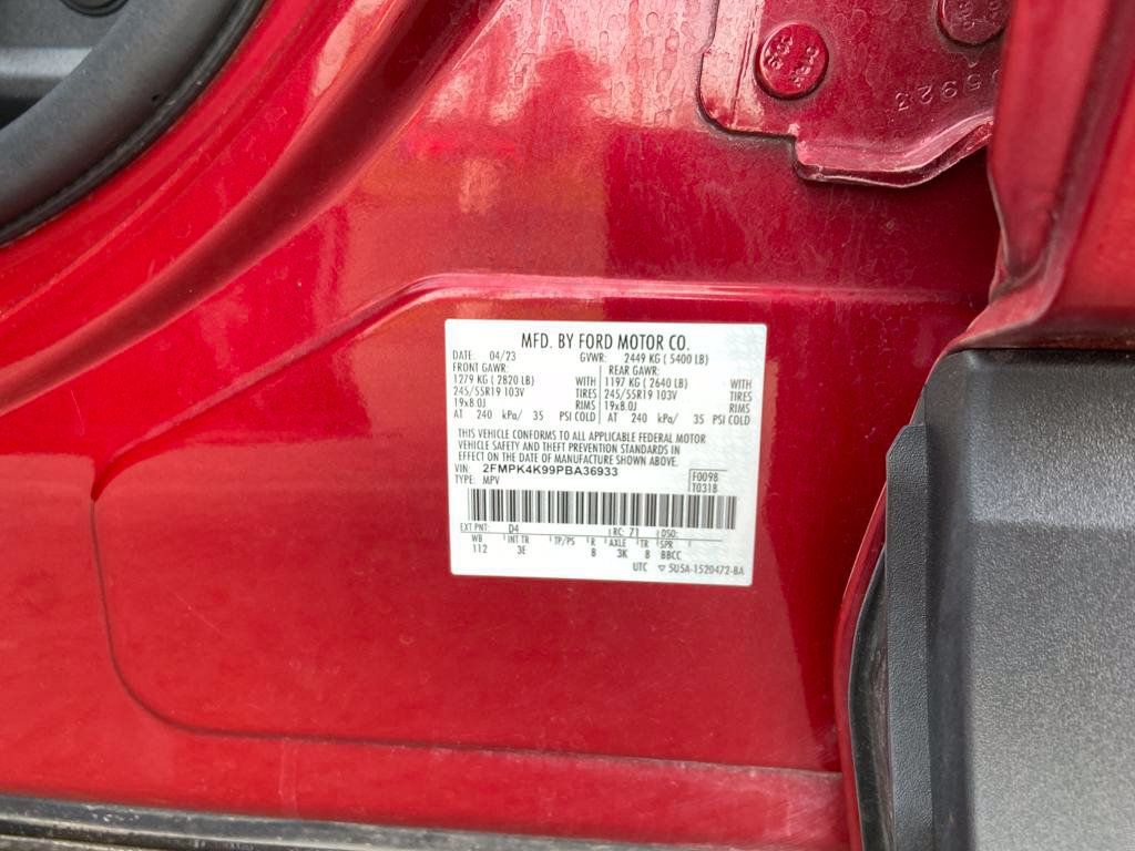 Used 2023 Ford Edge Titanium AWD/4WD image 31