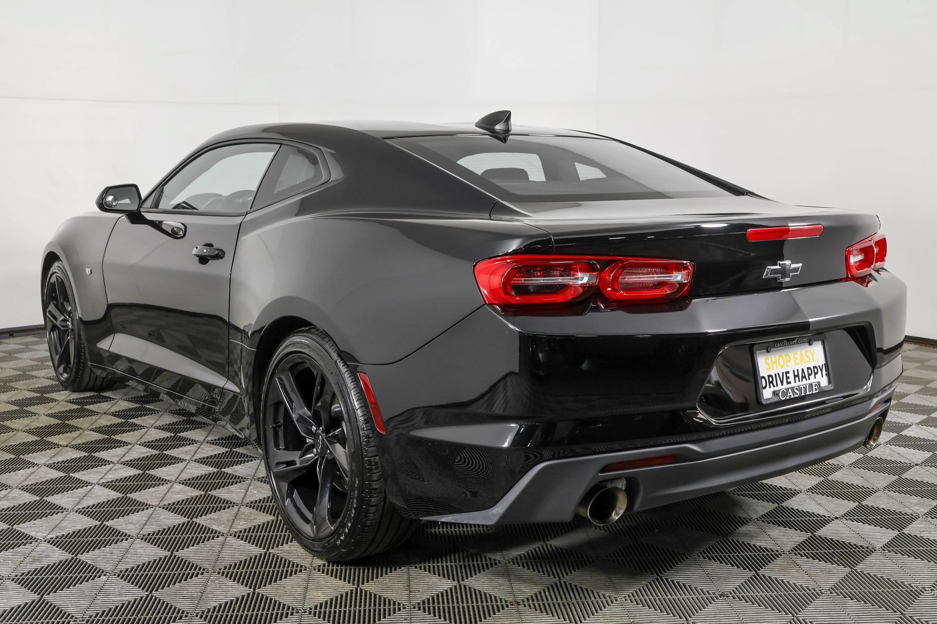 Used 2023 Chevrolet Camaro LT RWD image 16