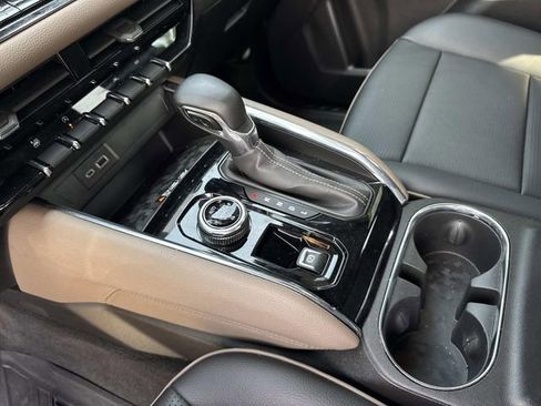 Used 2023 GMC Canyon Denali AWD/4WD image 32