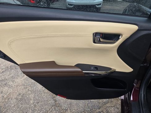 Used 2016 Toyota Avalon XLE Premium image 12