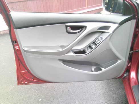 Used 2016 Hyundai Elantra SE image 12