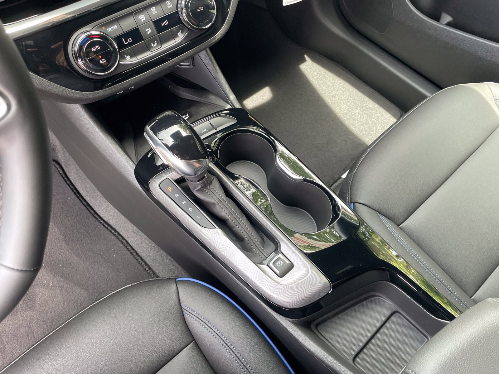 New 2026 Buick Envista Sport Touring w/ Convenience I Package FWD image 23