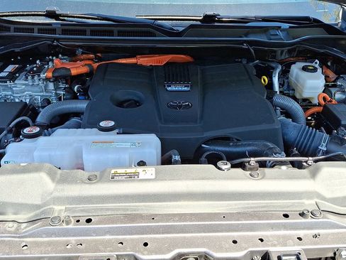 Used 2025 Toyota Tundra TRD Pro AWD/4WD image 29