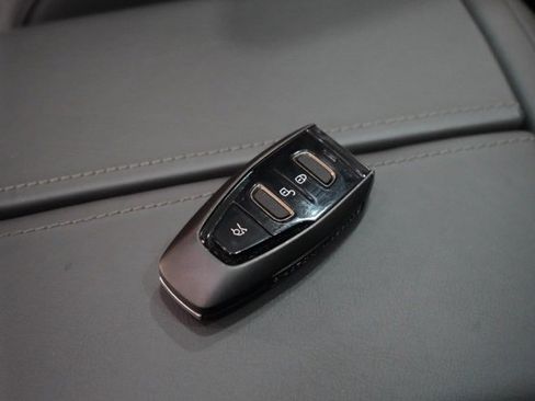 Used 2025 Aston Martin DBX 707 image 57