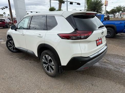 Certified 2021 Nissan Rogue SV image 5
